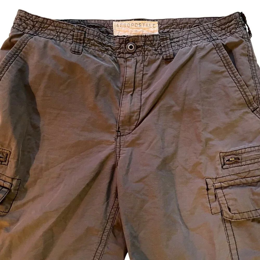 Aeropostale Mens Cargo Shorts Size 36 Gray Multiple Pockets Zip Durable Casual - Picture 2 of 10